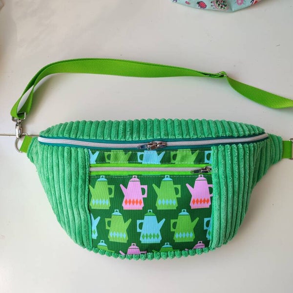 Bauchtasche XL Retro Kanne grün