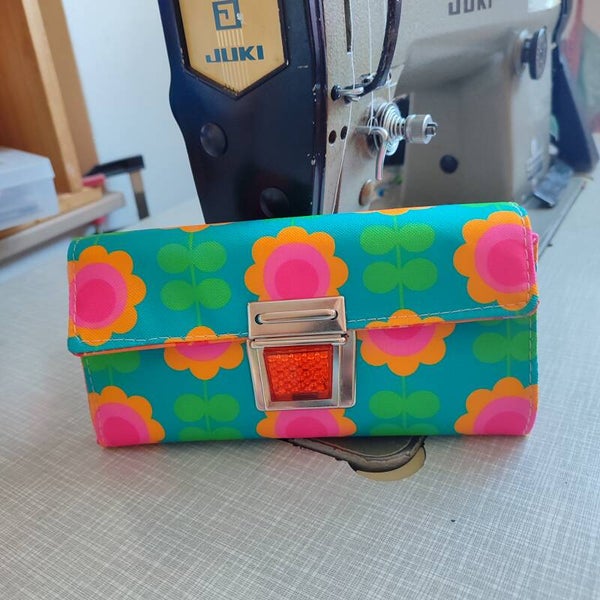 Geldbörse groß Retroflower petrol