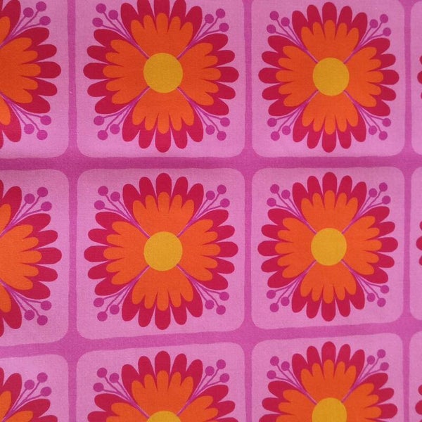 Baumwollstoff Blumenkachel pink