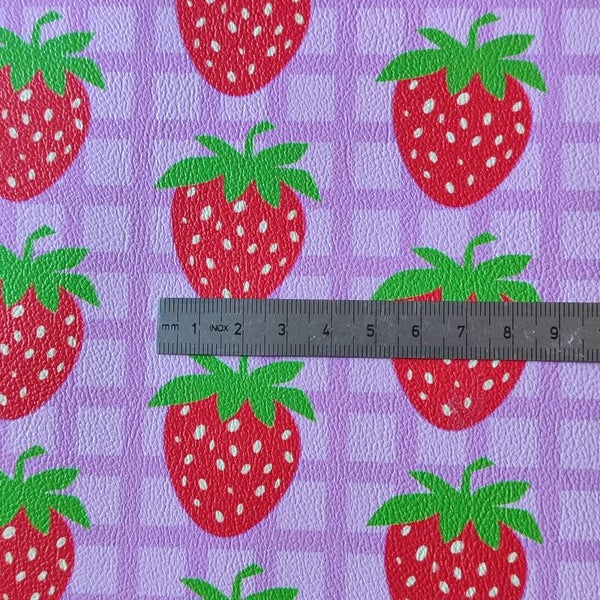 Kunstleder Stück Erdbeere rosa