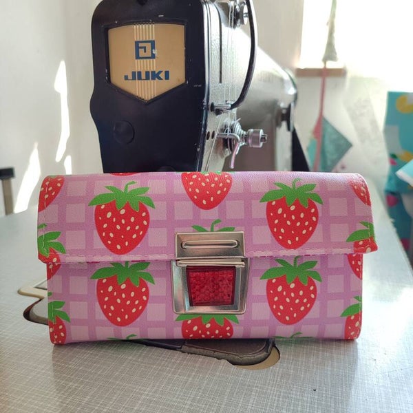 Kunstleder-Geldbörse groß Erdbeere 🍓
