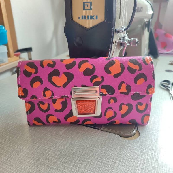 Kunstleder-Geldbörse groß Leo pink orange 🧡