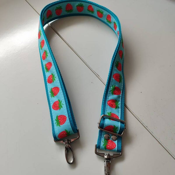 Taschenriemen Erdbeere blau (TR006)