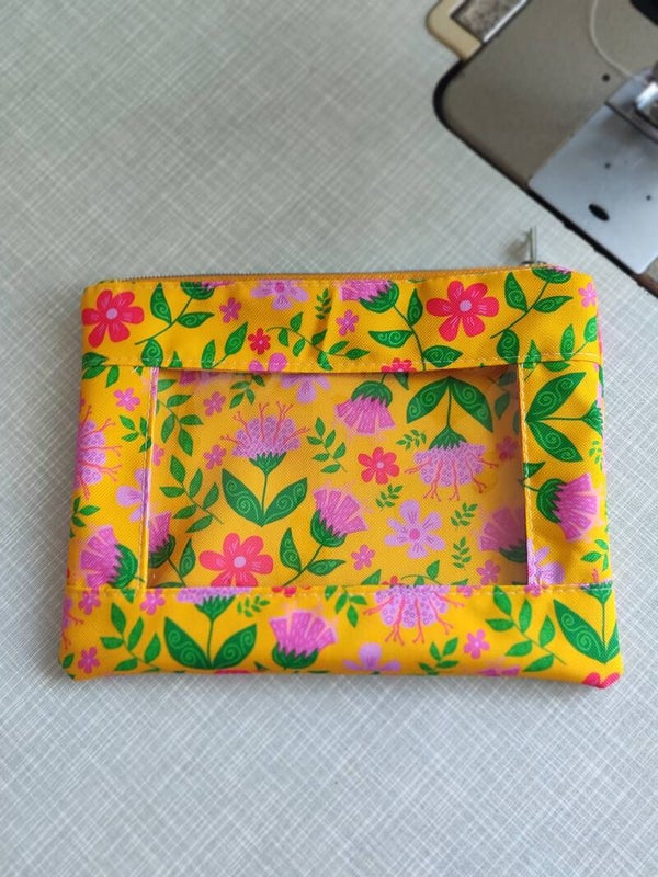 Fenstertasche Streublumen gelb (K032)