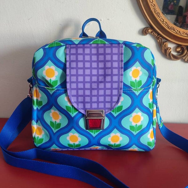 Retrobag mit Rucksackfunktion Fliese Daisy blau(R05)