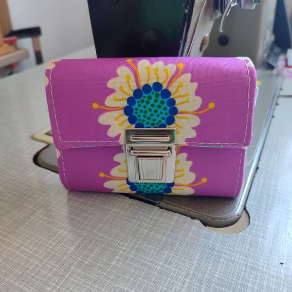 Kleine Geldbörse Bigflower lila (G025)