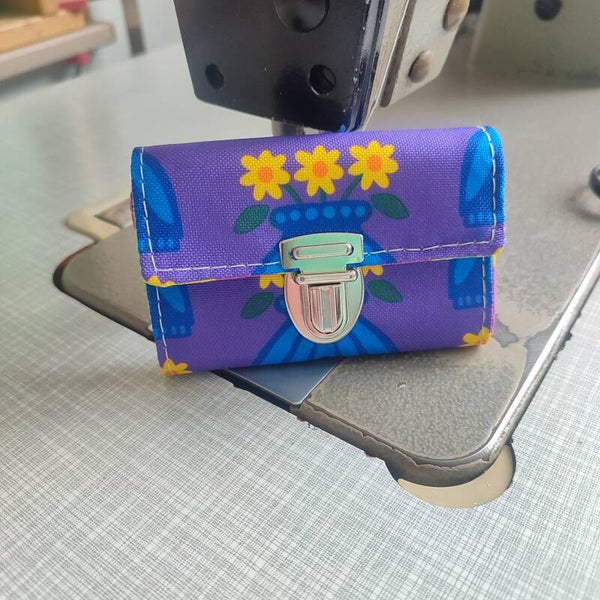 Mini-Geldbörse Vase lila