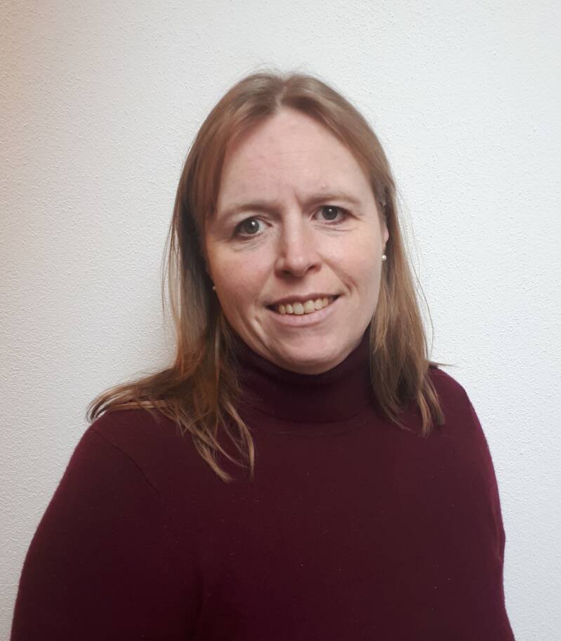 Portraitfoto von Shiatsupraktikerin Martina Bayer