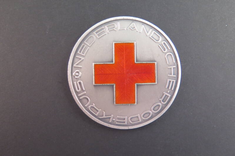 1963model1949-77vzhospitaalteamkongojpg.jpg