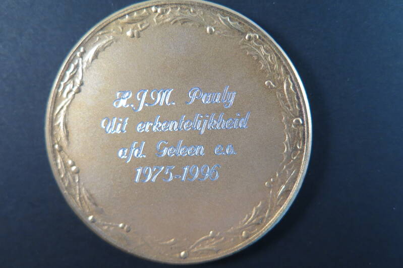 1996-hoofdbestuur-goud-az-standard.jpg