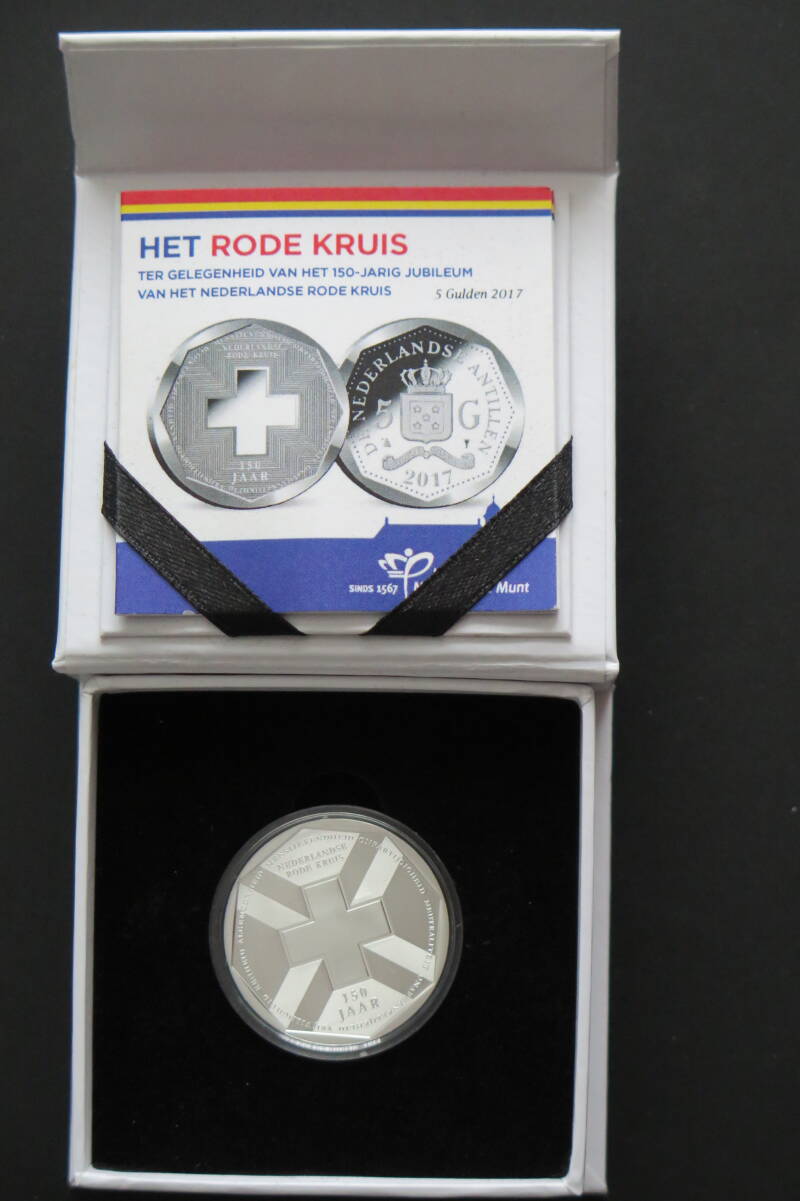 2017antillen150jaarrodekruisdoosjejpg.jpg