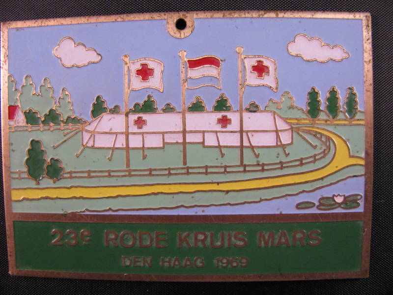 rodekruismarsplaquette23e.jpg