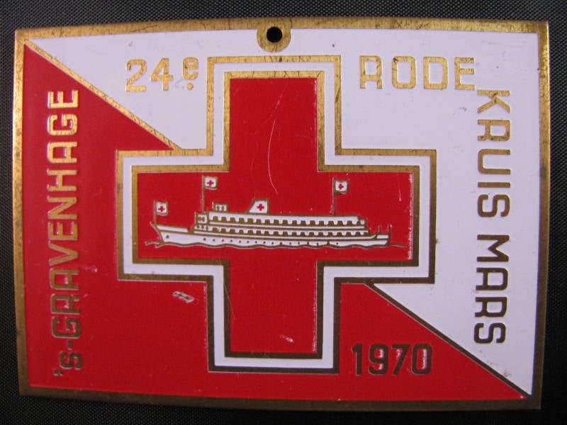 rodekruismarsplaquette24e.jpg