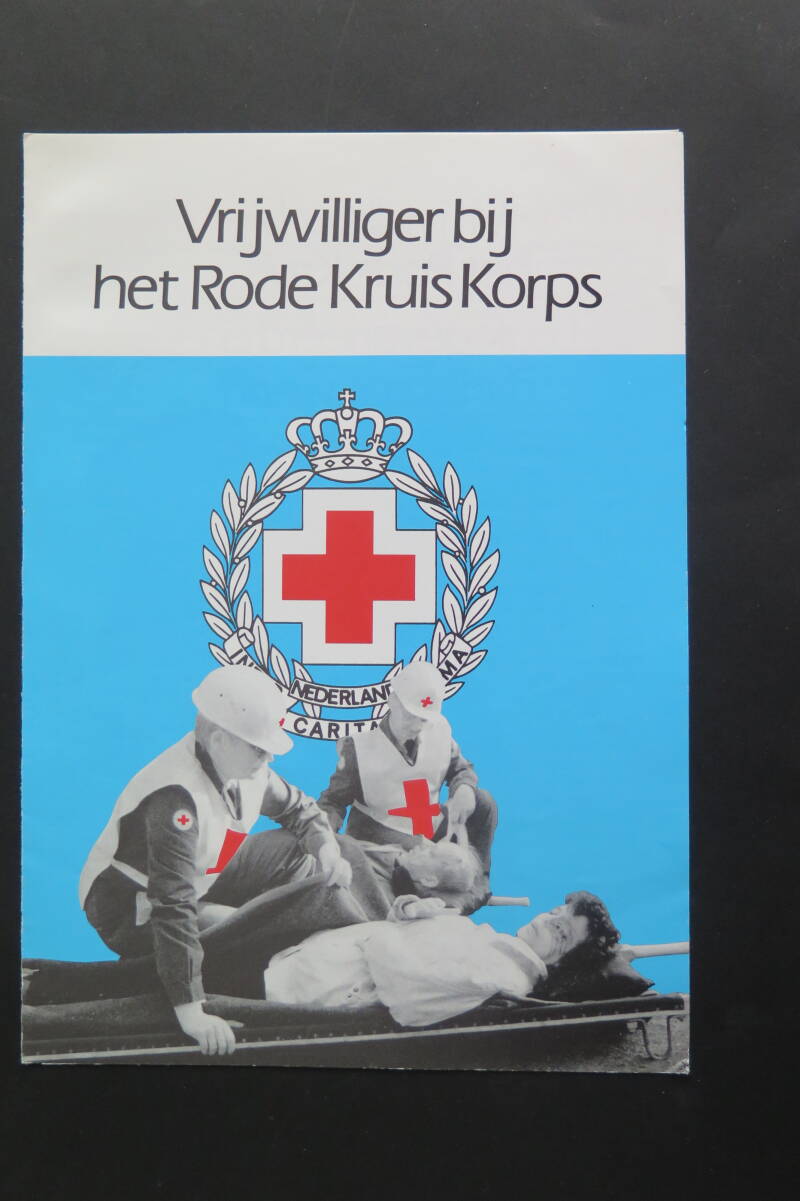 vrijwilligerbijhetrodekruiskorpsjpg.jpg
