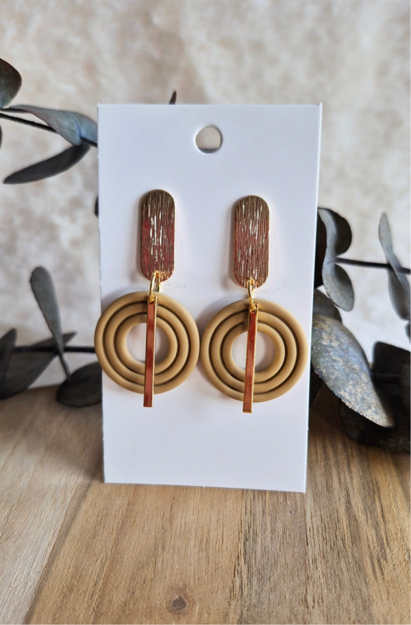 Mona | latté | oorhangers | winter '25