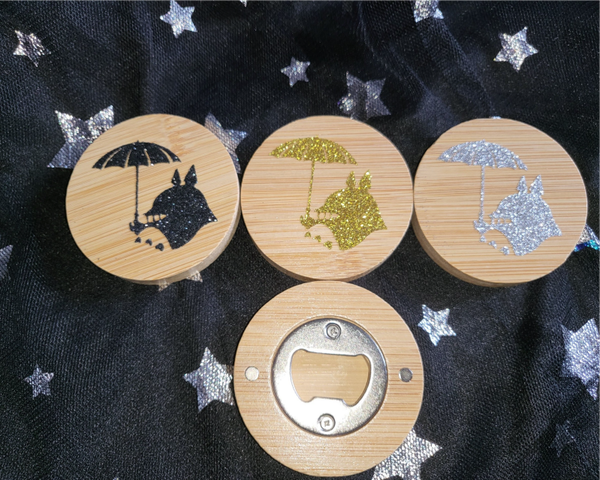 Décapsuleur en Bois Aimanté - Thème Pop Culture, 6.5 cm de Diamètre