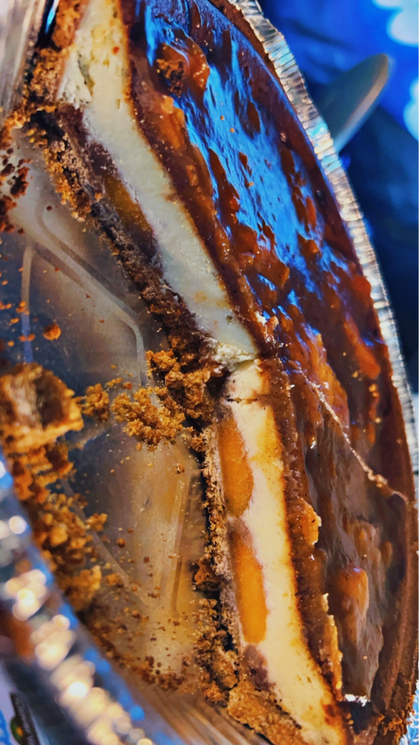 Peach cobbler cheesecake
