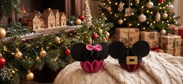 2 Christmas Baubles