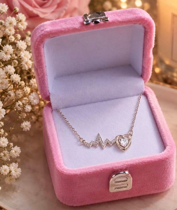 Collier avec pendentif en cœur