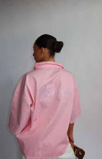 PRIORITY ‘P’ BOYFRIEND BLOUSE - PINK