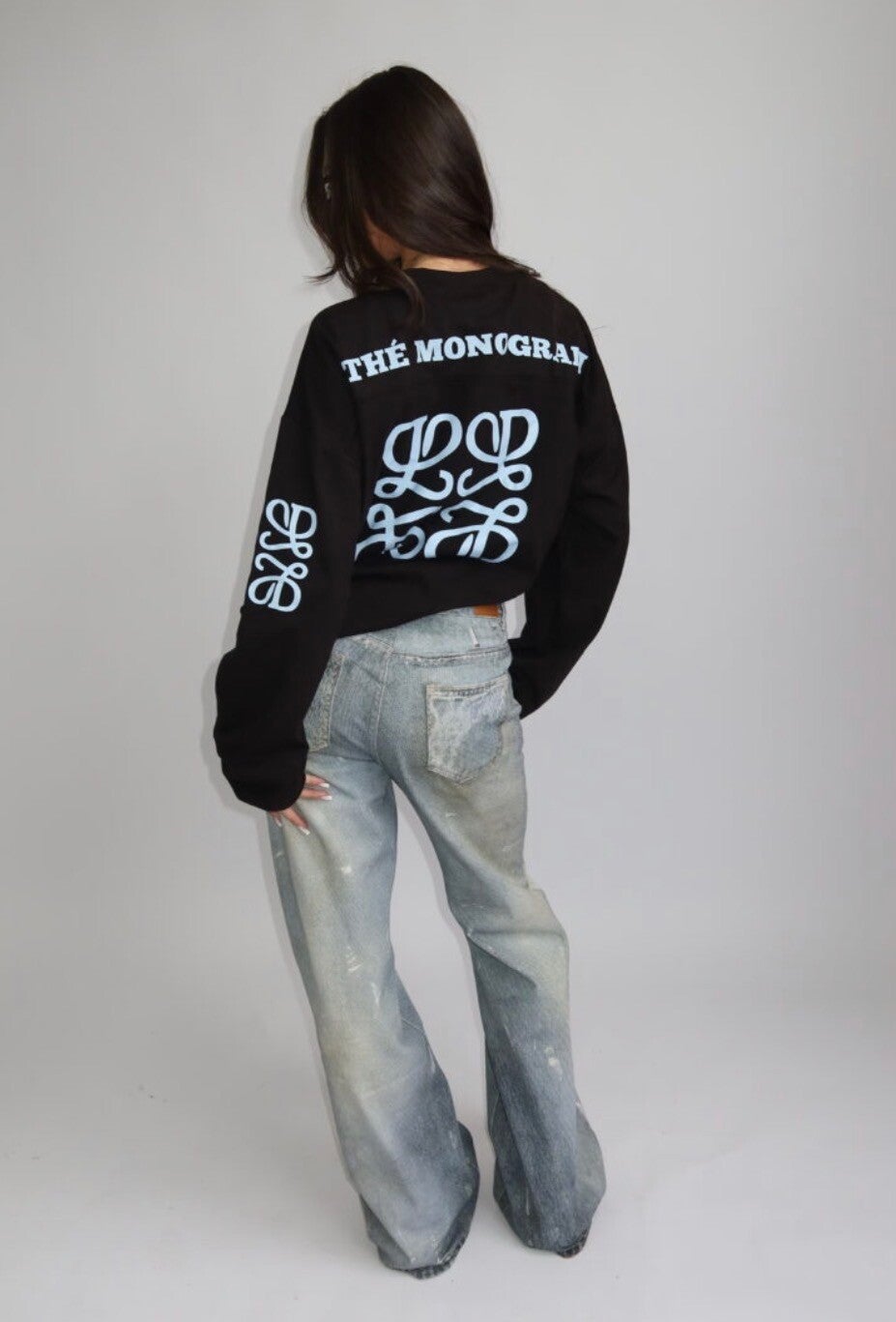 LONGSLEEVE “THÉ MONOGRAM” – ZWART