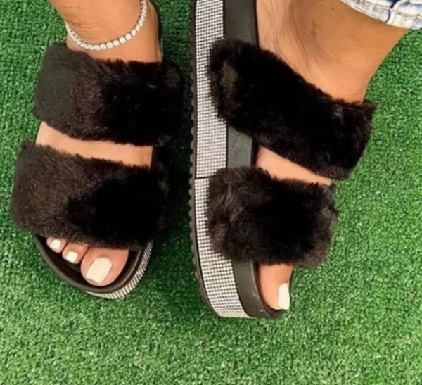 Women fur slippers
