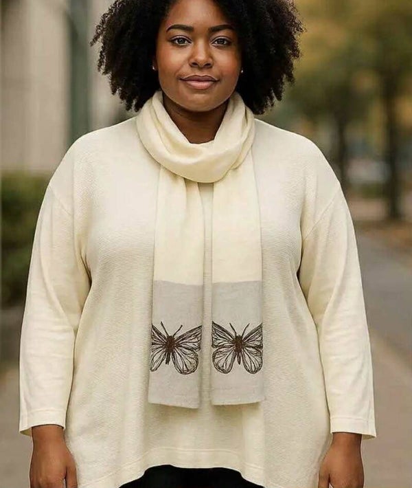 Pull avec écharpe