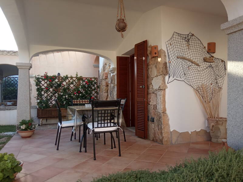 VERANDA LATO INGRESSO