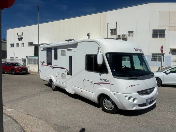 Autocaravana Rapido cama isla