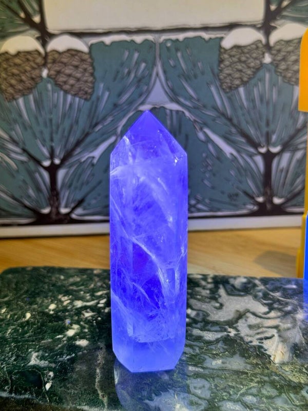 Groene Fluoriet Obelisk ( UV Reactief ) - Nr 04