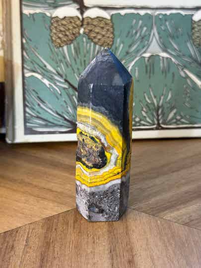 Bumble Bee Japsis Obelisk - Nr 03 ( Giftige steen )
