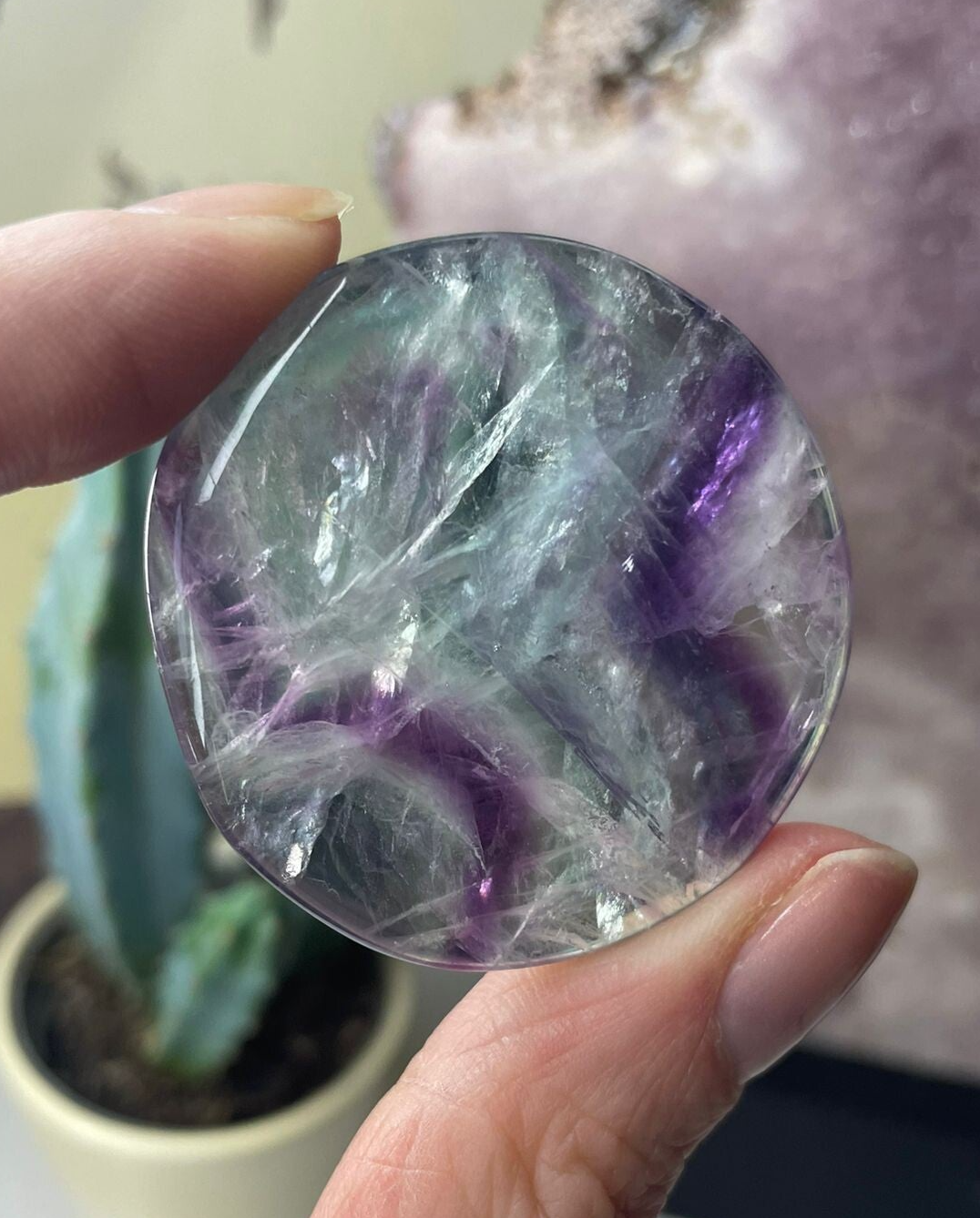 Regenboog Fluoriet Handsteen A Kwaliteit - Nr 02