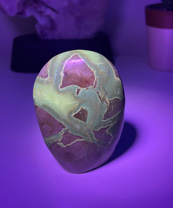 Septarie Freeform - Nr 03 ( UV Reactief )