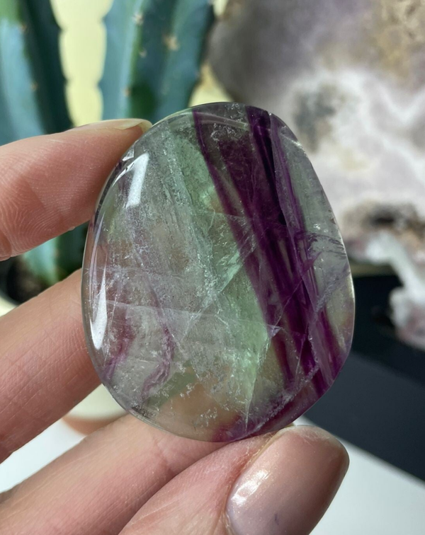 Regenboog Fluoriet Handsteen A Kwaliteit - Nr 05