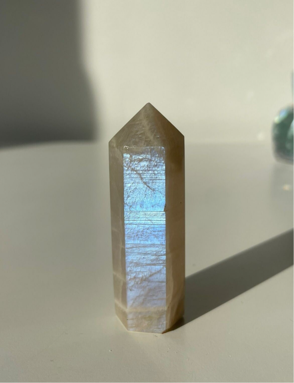 Blauwe Maansteen Obelisk - Nr 06