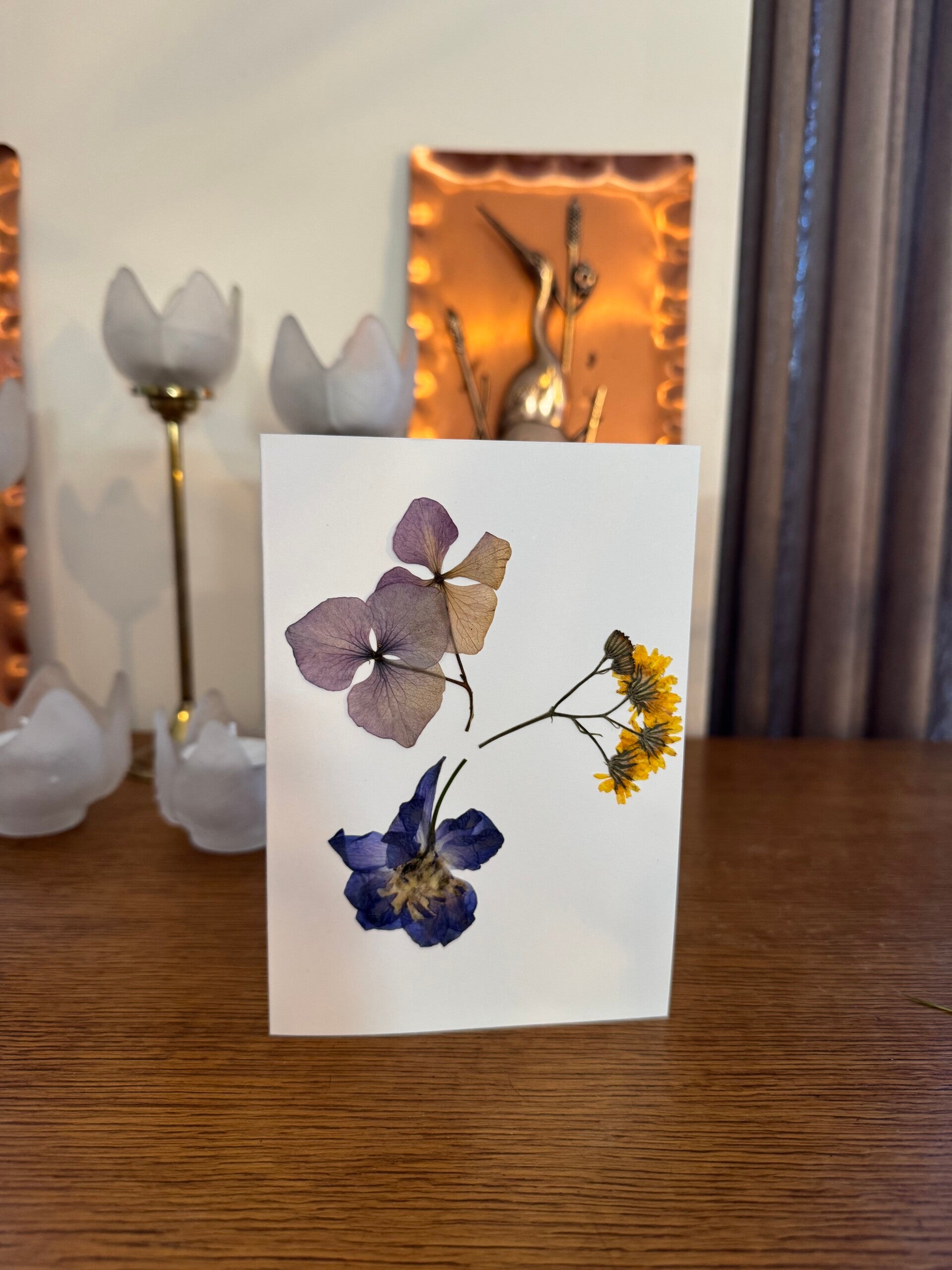 Handgemaakte kaart met Droogbloemen - Nr 08