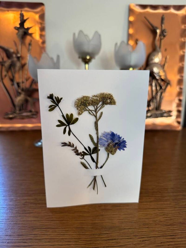 Handgemaakte kaart met Droogbloemen - Nr 02