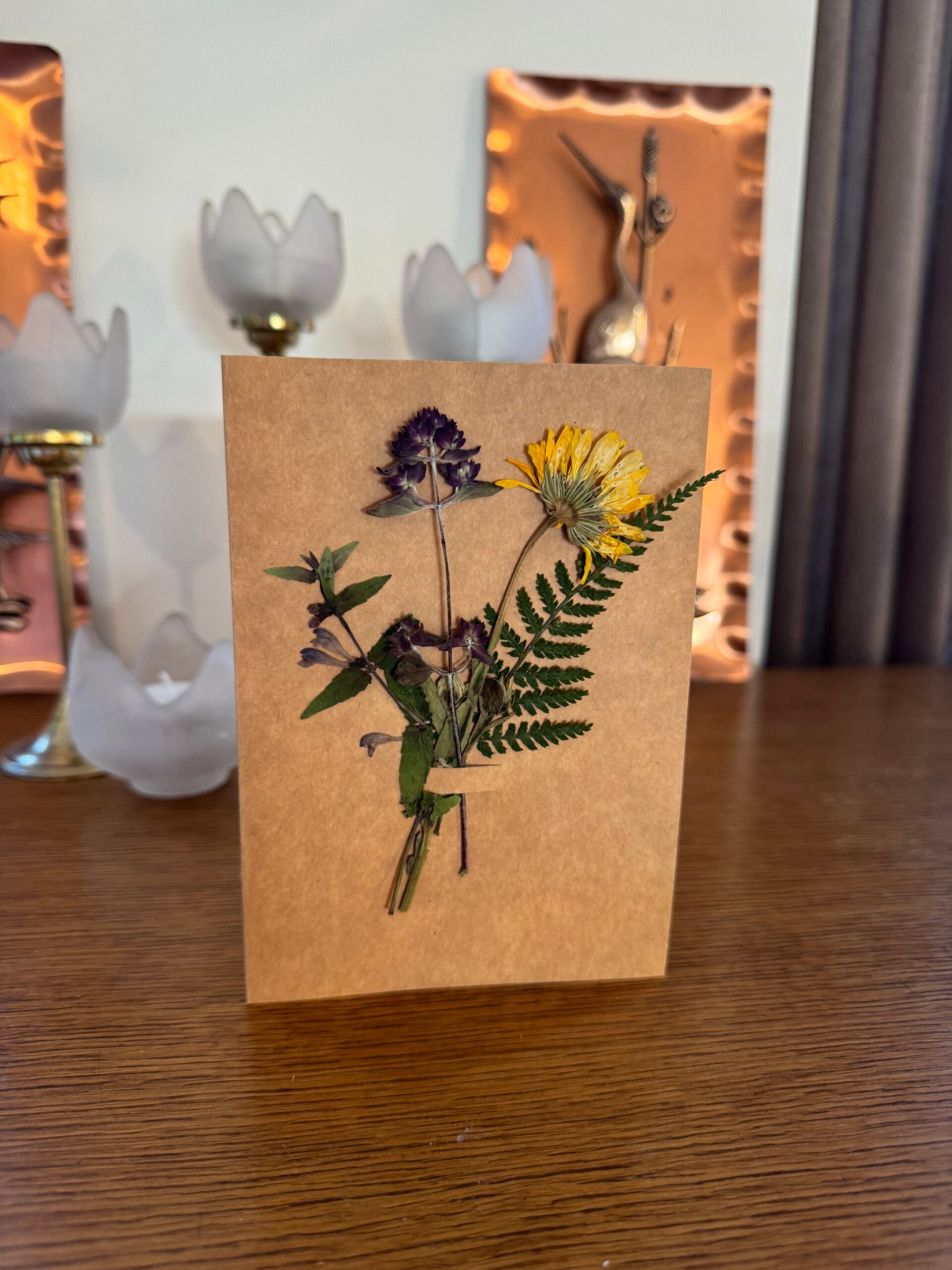 Handgemaakte kaart met Droogbloemen - Nr 01