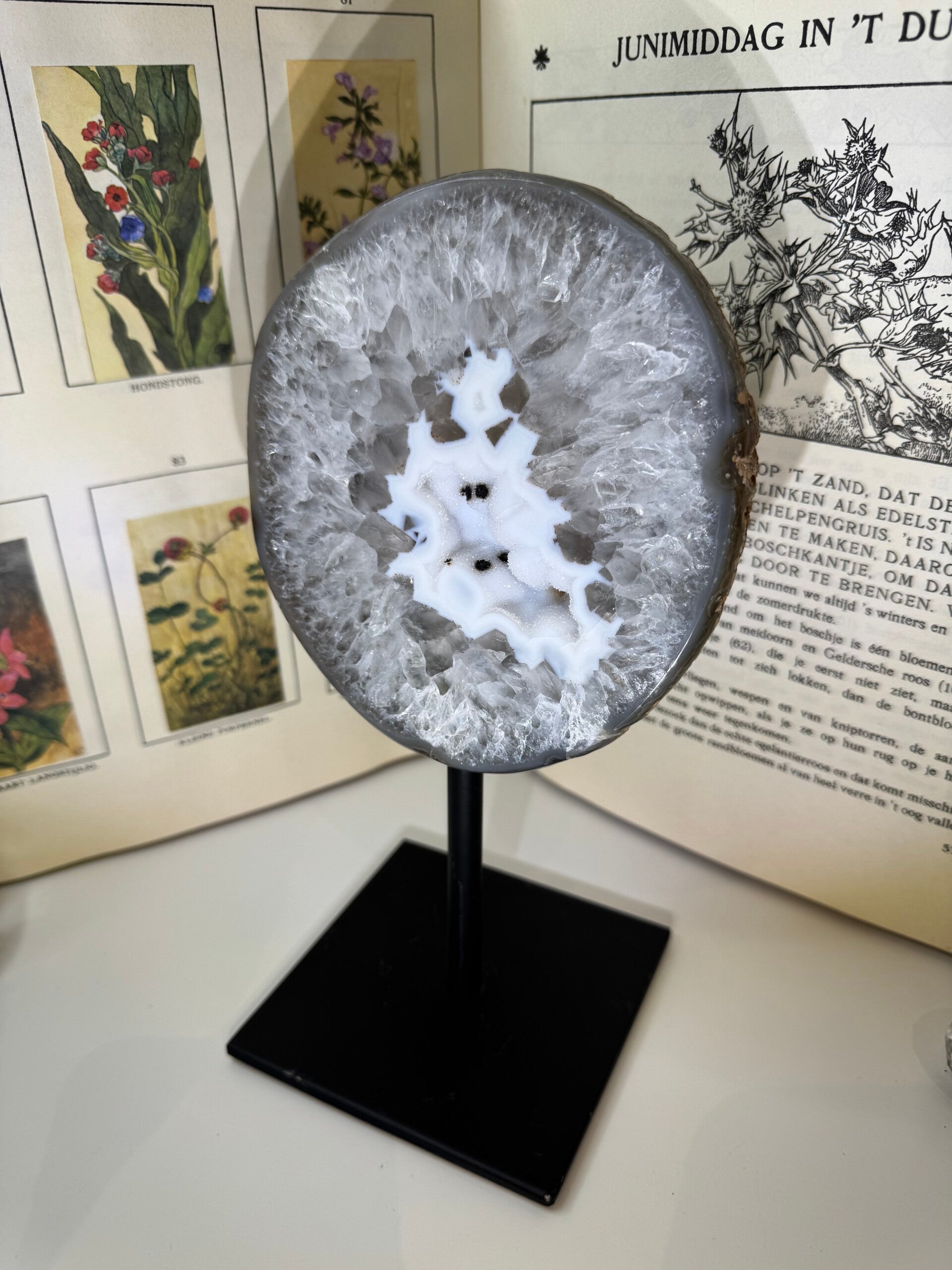 Agaat op standaard - Nr 08