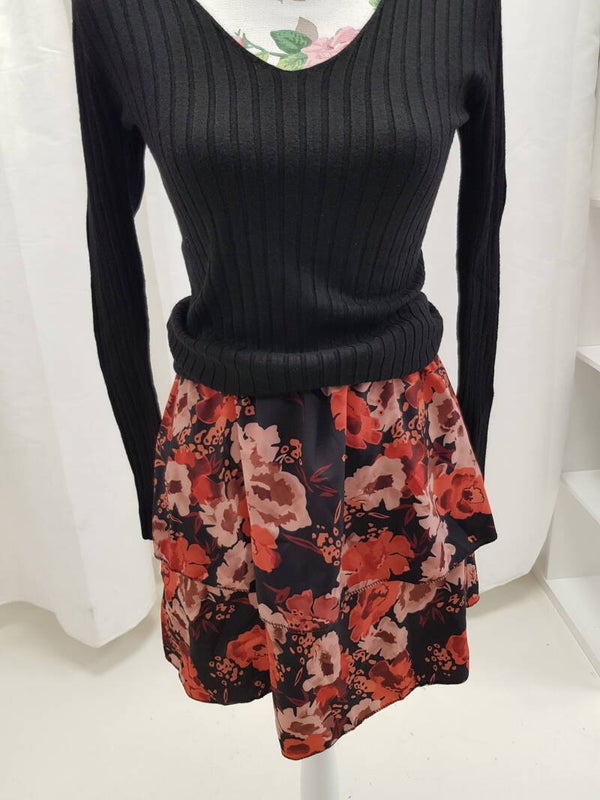 Mooie rok met bloem motief 