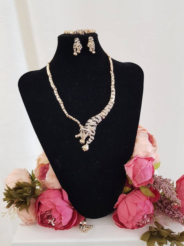 juwelen setje tijger motief 