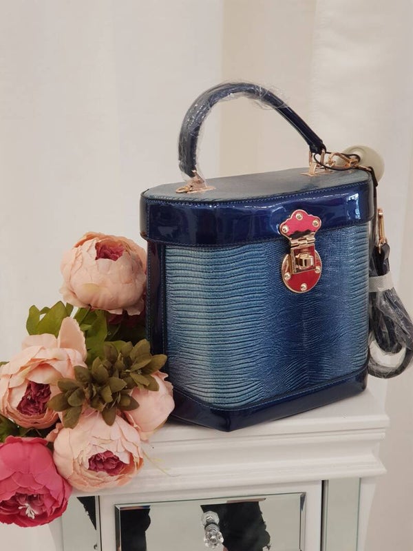 Tassen Verkrijgbaar in twee kleuren