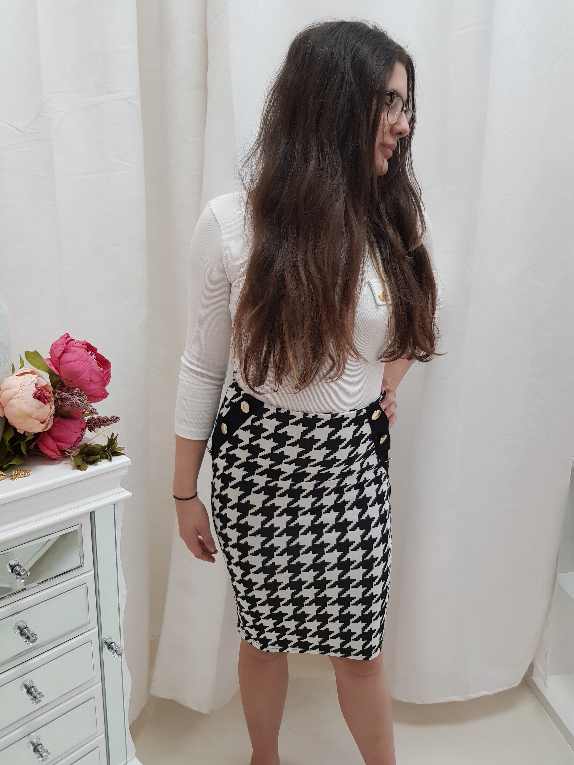 Rok  Zwart Wit met gouden knopjes Strech