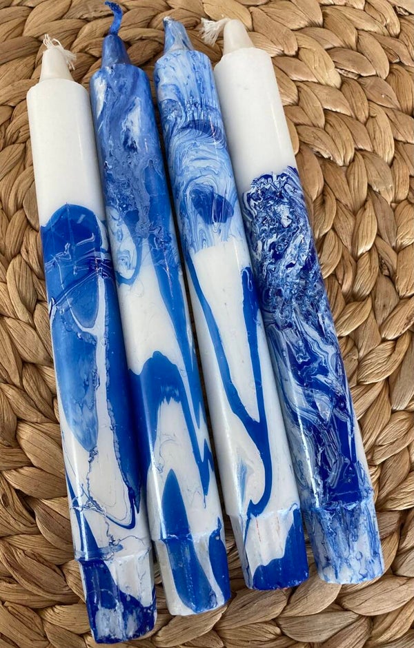 Käsinvärjätyt kruunukynttilät