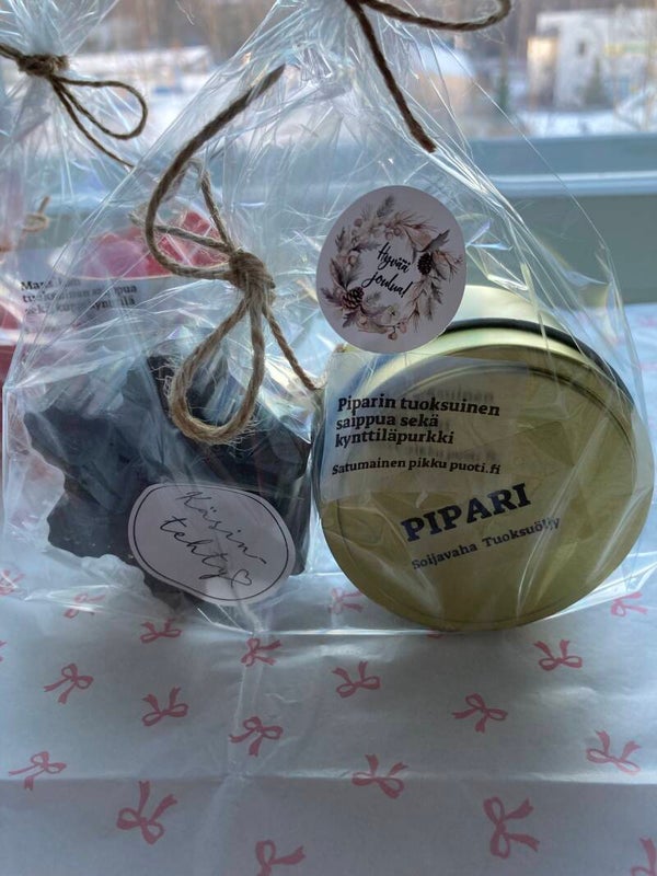 Piparin tuoksuinen saippua ja kynttiläpurkki