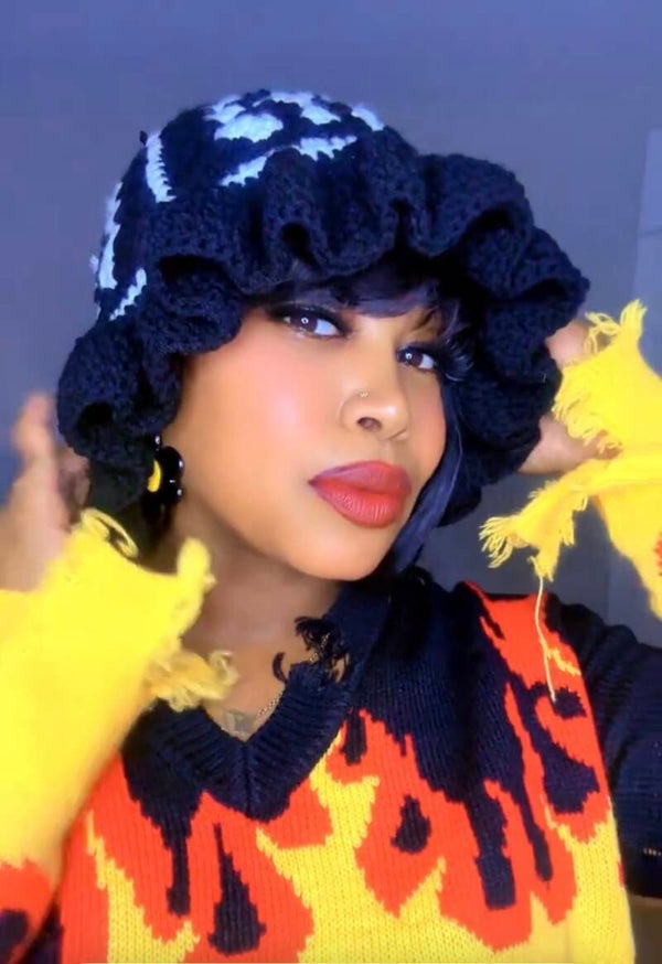 Traditional Black & White Bucket Hat