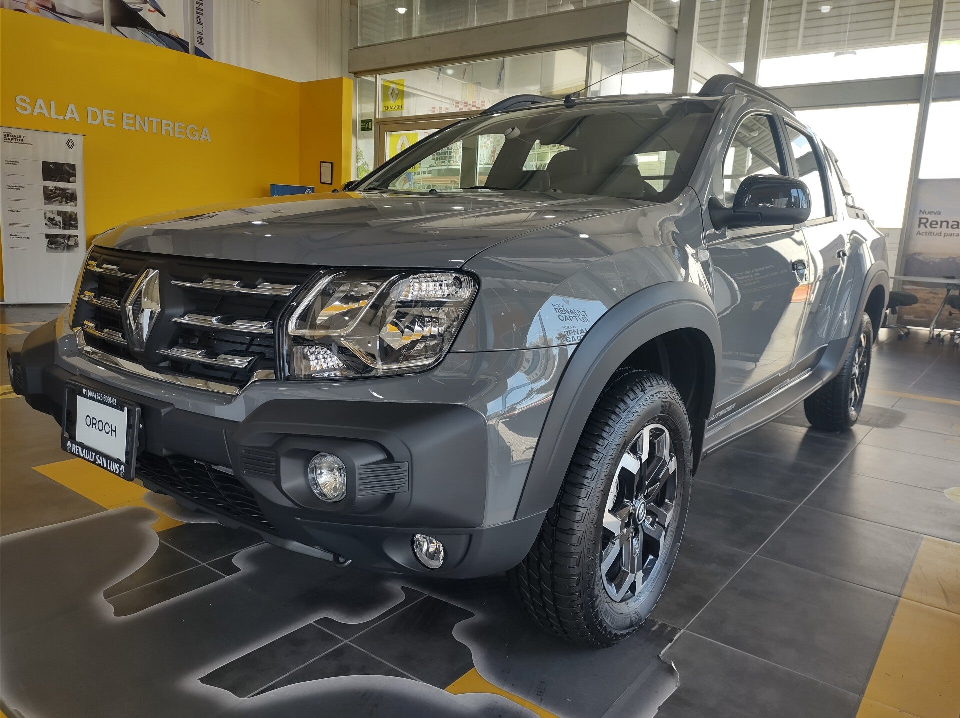 RENAULT OROCH OUTSIDER TM GRIS