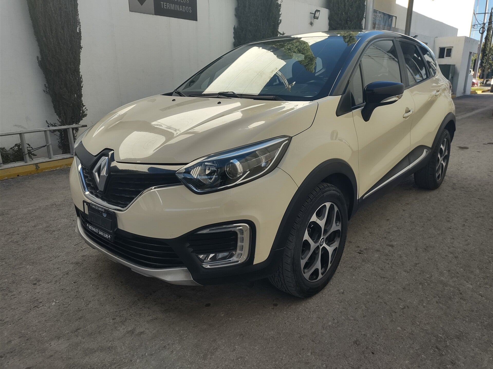 RENAULT CAPTUR ICONIC 2018