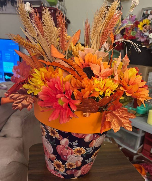 Fall bucket arrangement