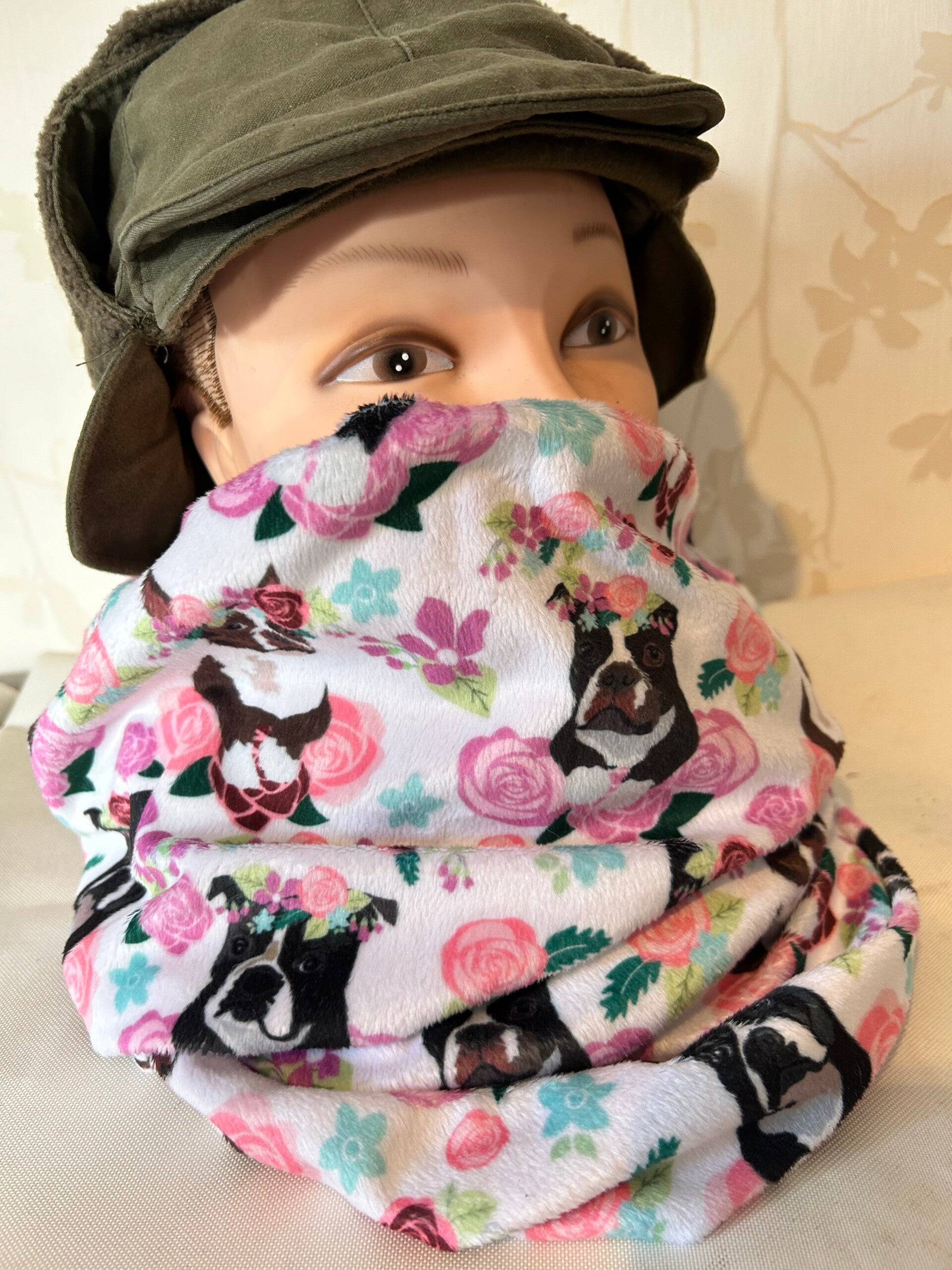 Shawl zonder eindjes : Pitbull bloemen